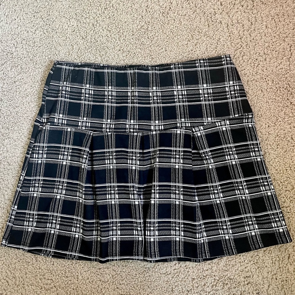 full tilt black plaid skirt (L)